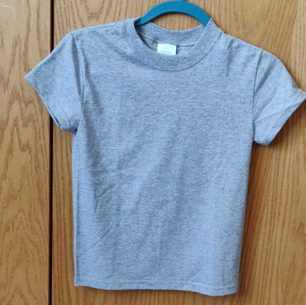NWOT gray tshirt kids size 10-12